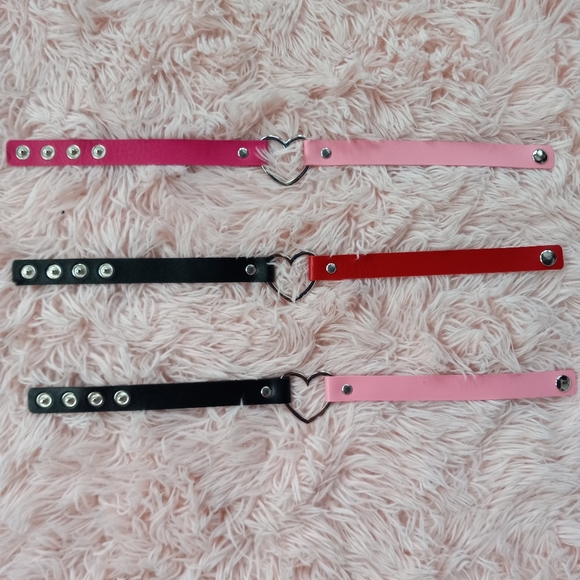 💥Color blocked heart accent vegan leather chokers! 😍 FINAL PRICE! - Picture 5 of 5